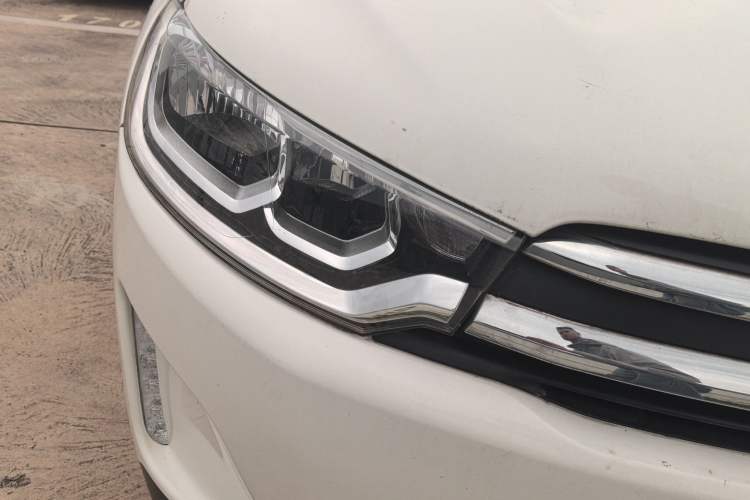 Used Citroen C3-XR 2015 1.6L Automatic Pioneer Model Right Front Headlight