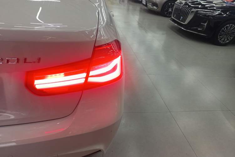 Used BMW 3 Series 2019 320Li M Sport Package Right Rear Taillight