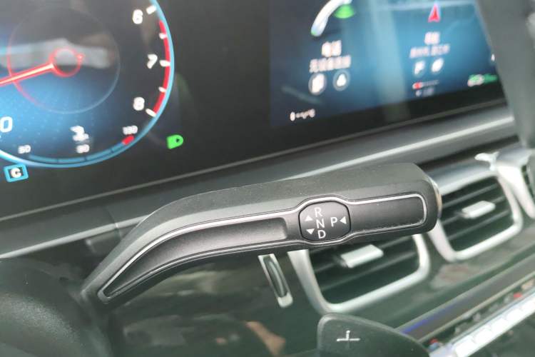 Used Mercedes-Benz GLE 2022 Facelifted GLE 350 4MATIC Fashion Edition Gear Lever