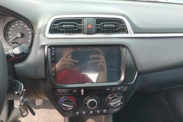 Used Hyundai Verna (older generation) 2020 1.4L Manual GL Refreshed Edition Audio And AC Panel