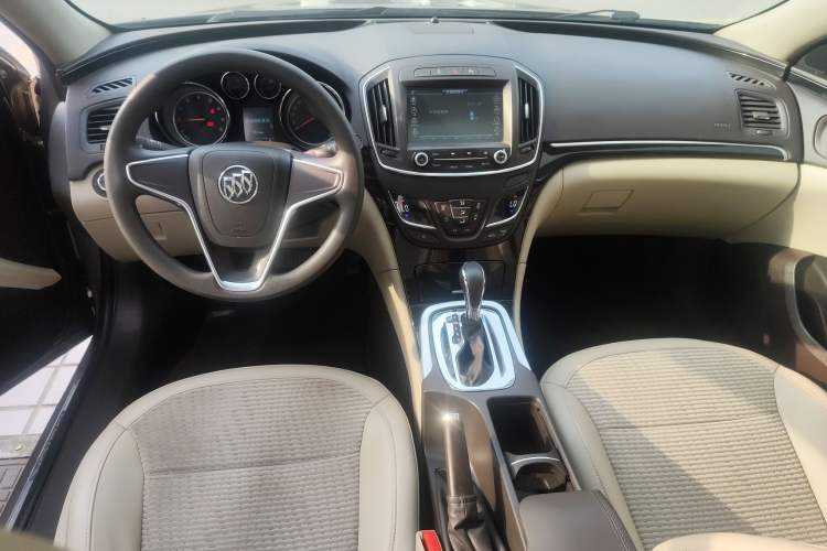 Used Buick Regal 2015 2.0L Leading Fashion Edition

