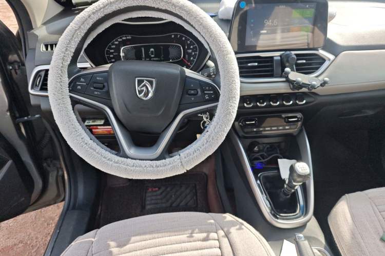 Used Baojun 510 2017 1.5L Manual Fashion Model