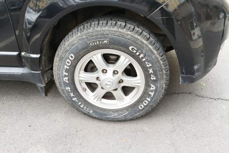 Used Haval H5 Classic 2010 Zhizun Edition 2.4L Four-Wheel Drive Comfort Model Right Front Wheel Hub