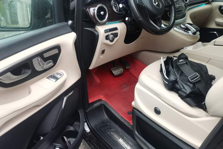 Used Mercedes-Benz V-Class 2018 V 260 L Prestige Extended Version China VI Driver Seat