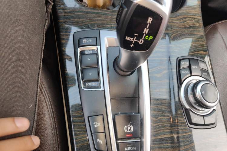 Used BMW X3 2013 Facelifted xDrive20i Luxury Edition Gear Lever