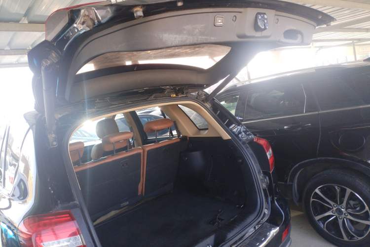 Used Haval H8 2015 2.0T Two-Wheel-Drive Elite Version
