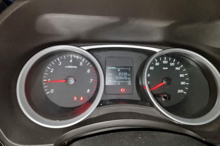 Used Wuling Hongguang 2019 1.5L S Comfort Edition China VI LAR Instrument Cluster
