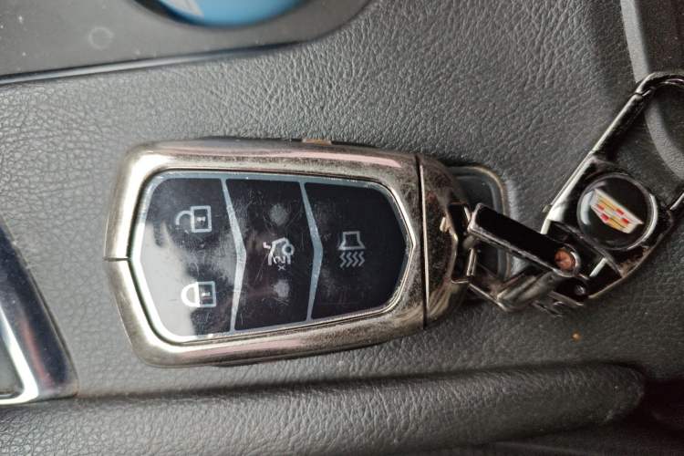 Used Cadillac XT5 2018 28E Four-Wheel Drive Tech Version Vehicle Key