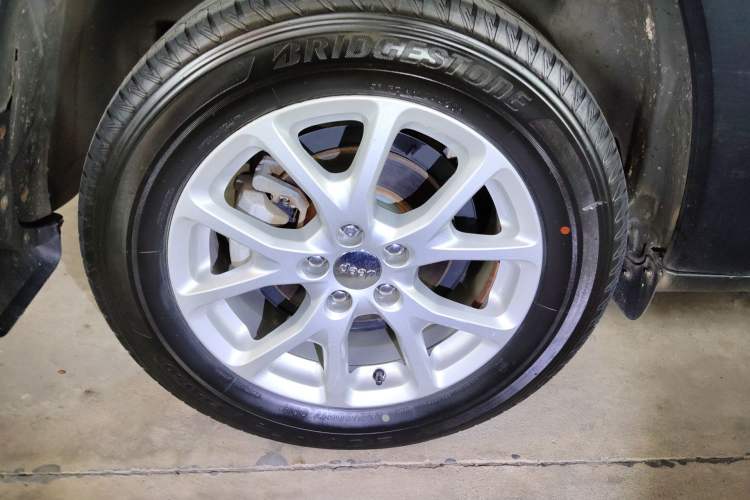 Used Jeep Cherokee 2016 2.4L Leading Edition
