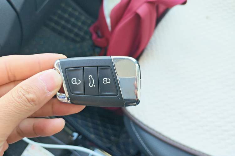 Used Volkswagen Passat 2023 Revised 380TSI Luxury Edition Vehicle Key