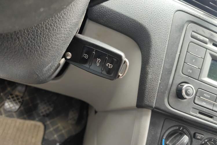 Used Skoda Rapid 2015 1.4L Manual Enjoyment Model
