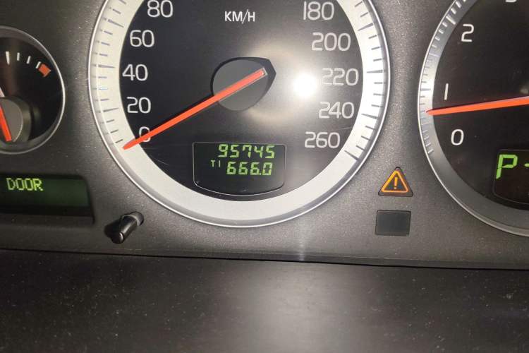 Used Volvo XC90 2010 2.5T AWD