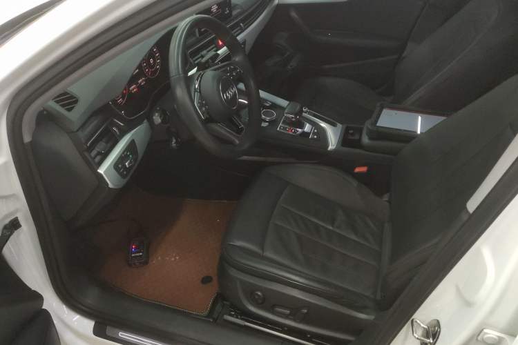 Used Audi A4L 2019 40 TFSI Fashion Version China V