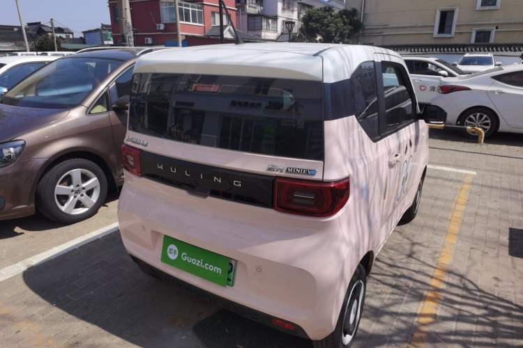 Used Wuling Hongguang MINIEV 2021 Macaron Premium Model – Lithium Iron Phosphate