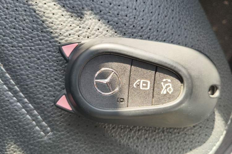 Used Mercedes-Benz C-Class 2023 Facelift C 260 L Vehicle Key