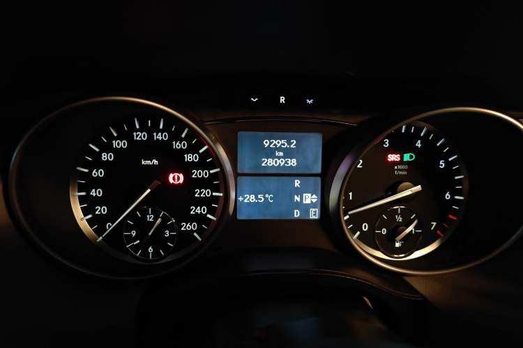 Used Mercedes-Benz R-Class 2011 R 350 L 4MATIC
