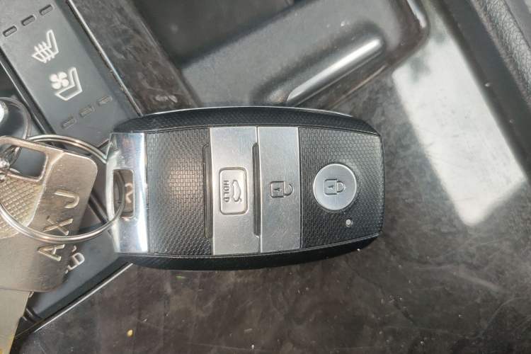 Used Kia K5 2016 1.6T Automatic LUX