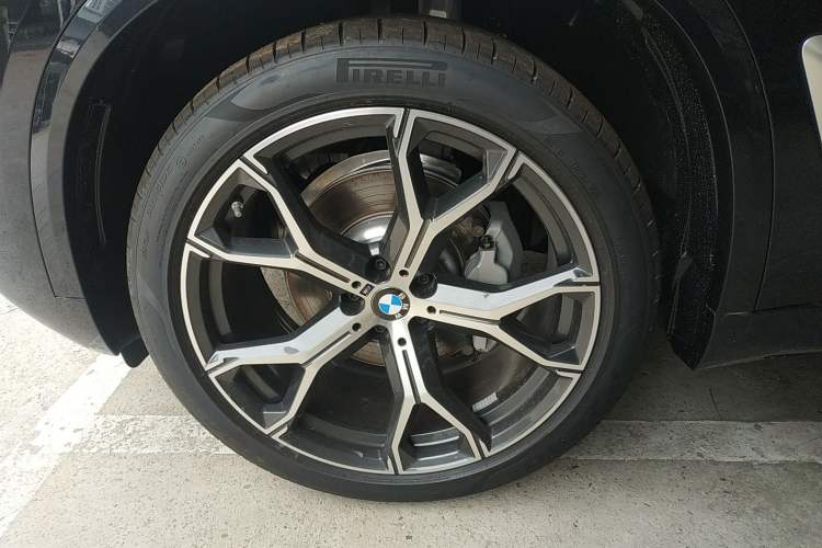 Used BMW X5 2023 xDrive 30Li Luxury M Sport Package