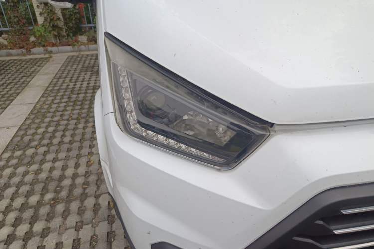 Used JMC Transit 2017 2.8T Commercial Version Long Wheelbase Mid-Roof 6/7/8-Seater JX493