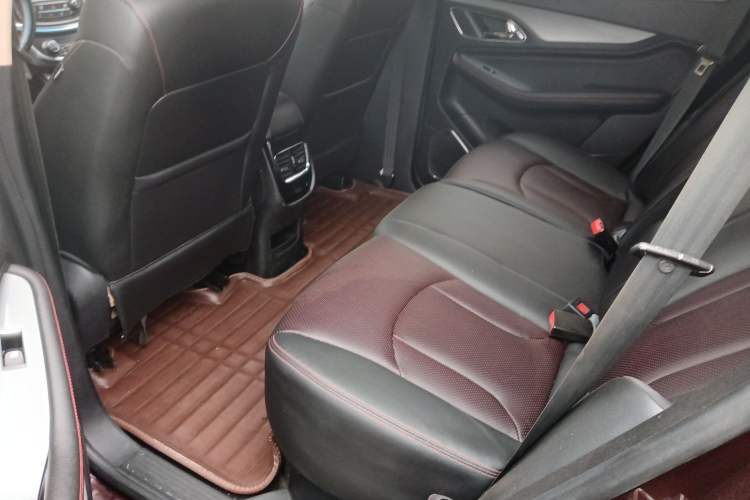 Used Baojun 560 2015 1.8L manual luxury version