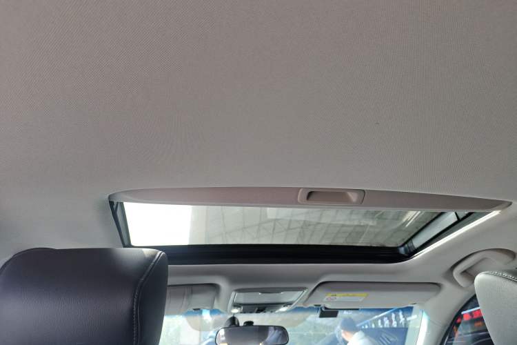 Used Honda Accord 2022 260TURBO Luxury Edition Headliner