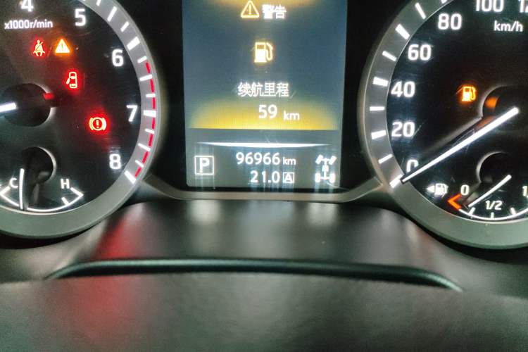 Used Nissan Terra 2018 2.5L Automatic 4x4 Flagship Edition Odometer Close Up