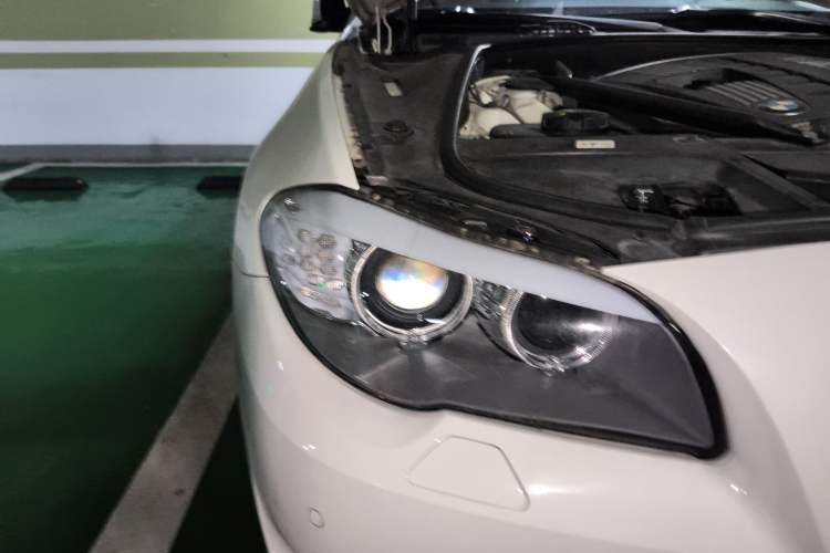 Used BMW 5 Series 2012 530Li Luxury Model Right Front Headlight