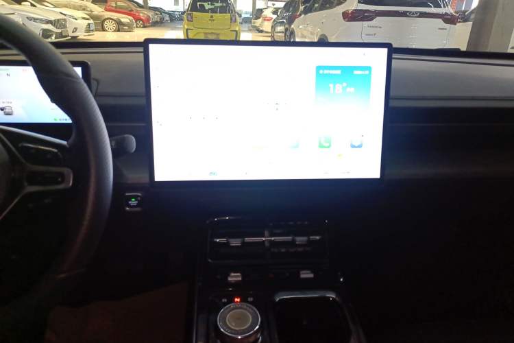 Used Wuling Xingguang 2024 Co-Creation Edition 510 Advanced Model Audio And AC Panel