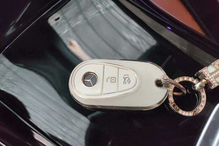 Used Mercedes-Benz C-Class 2022 Restyled C 260 L Sport Edition Vehicle Key