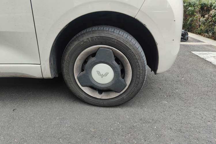 Used Wuling Hongguang MINIEV 2024 3rd Generation 215km Youth Edition Right Front Wheel Hub