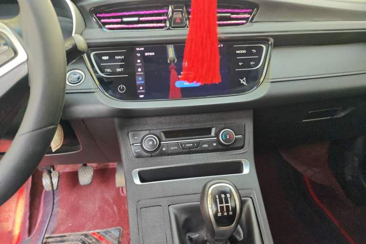 Used Geely Auto Emgrand 2019 Leading Edition 1.5L Manual Upward Asian Games Edition China VI Audio And AC Panel