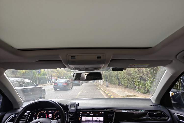 Used Volkswagen T-ROC 2022 280TSI DSG Two-Wheel Drive Comfort PLUS