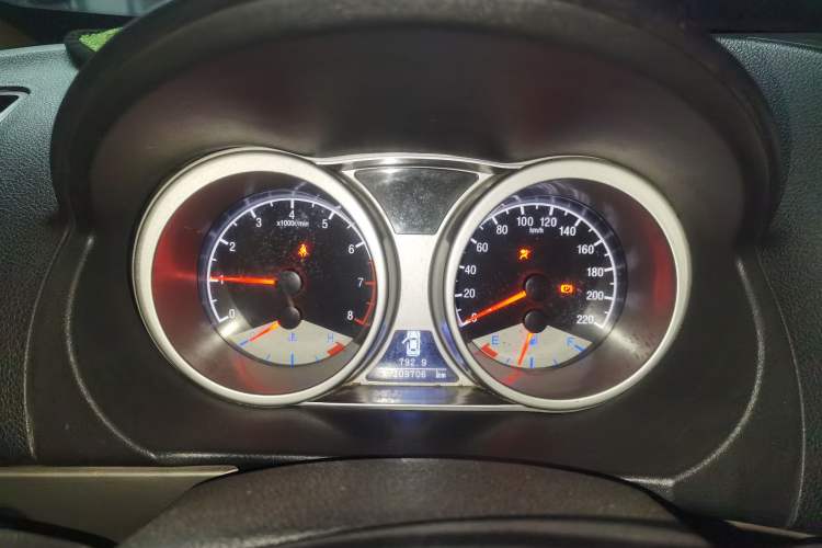 Used Geely Auto GX7 2012 2.0L Manual Elite Edition