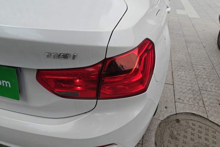 Used BMW 1 Series 2017 118i Fashion Model Exterior 3