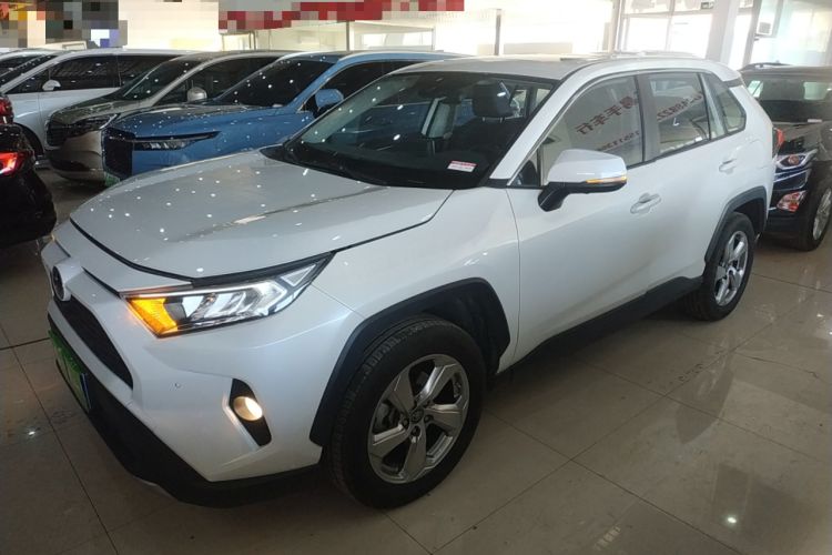 Used Toyota RAV4 2022 2.0L CVT Two-Wheel Drive Fashion Plus Edition
