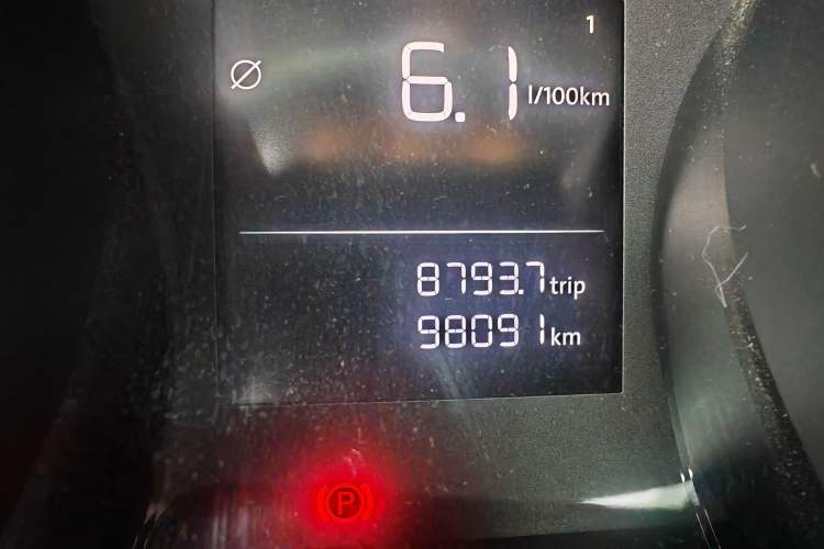 Used Volkswagen Lamando 2015 230TSI DSG Fashion Edition Odometer Close Up