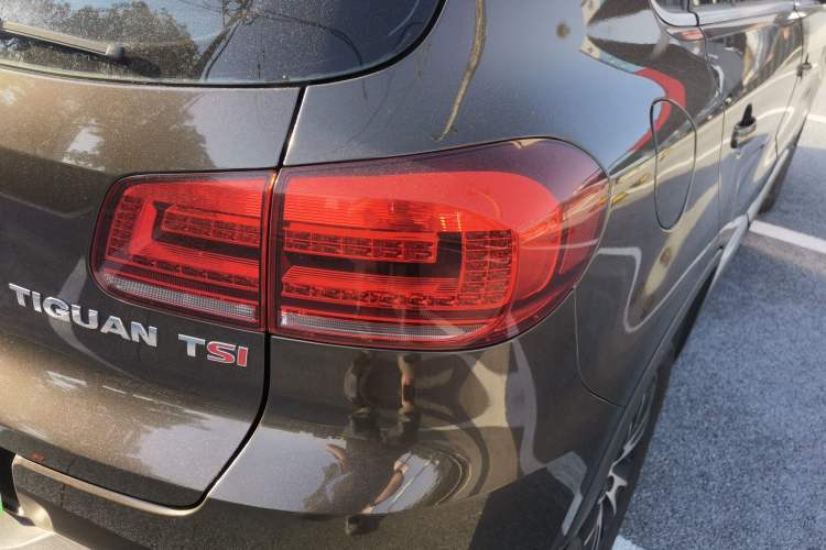 Used Volkswagen Tiguan L 2013 1.8TSI Automatic Two-Wheel Drive Luxury Model
