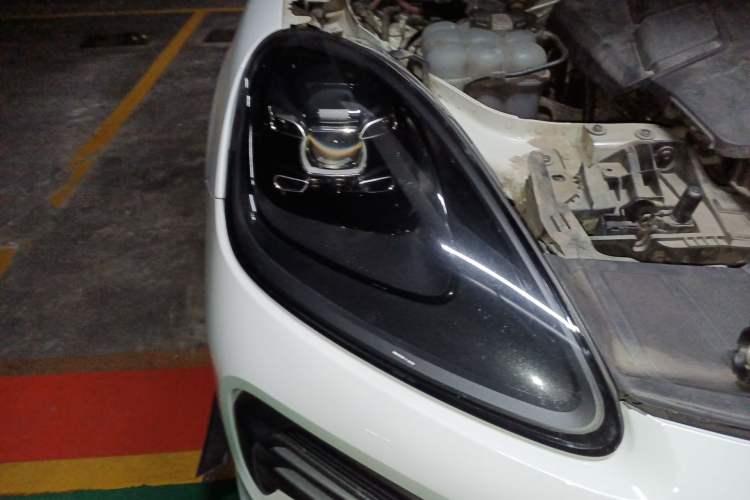 Used Porsche Cayenne 2018 Cayenne 3.0T Right Front Headlight