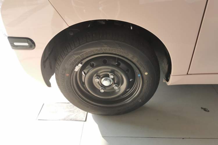 Used Chery QQ Ice Cream 2025 Model 205km Sundae Edition
