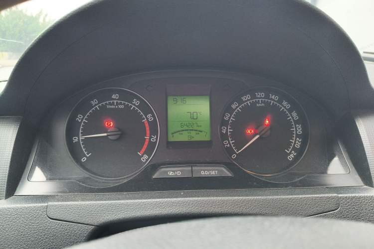 Used Skoda Rapid 2013 1.6L Manual Smart Selection Model