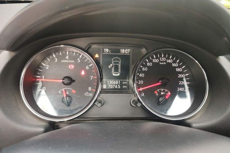 Used Nissan Qashqai 2015 2.0 XL Cool Fire MT 2WD