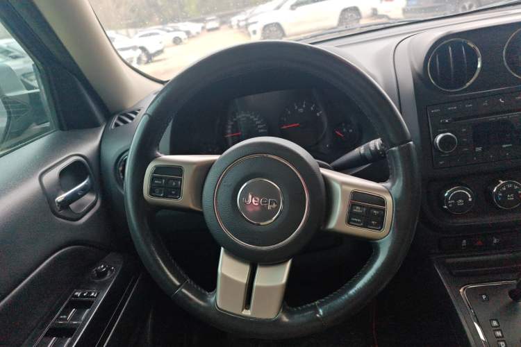Used Jeep Patriot 2012 2.4 Sport Edition Steering Wheel