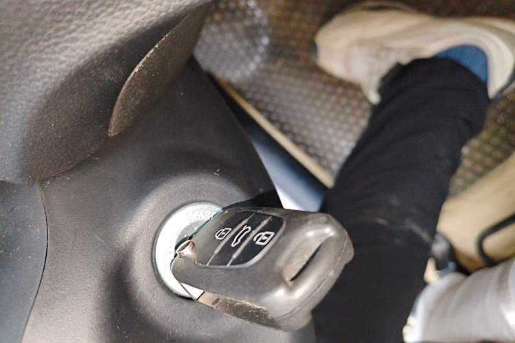 Used Kia K2 2011 Sedan 1.4L Manual Transmission GLS
