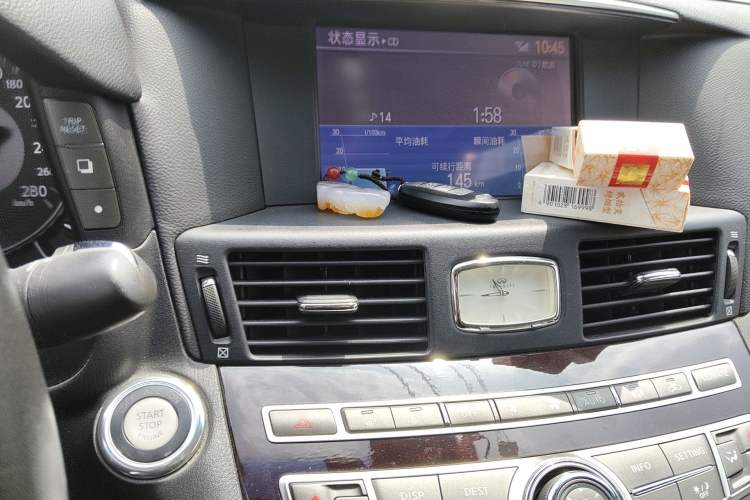 Used Infiniti M Series 2012 M25L Elegance Edition
