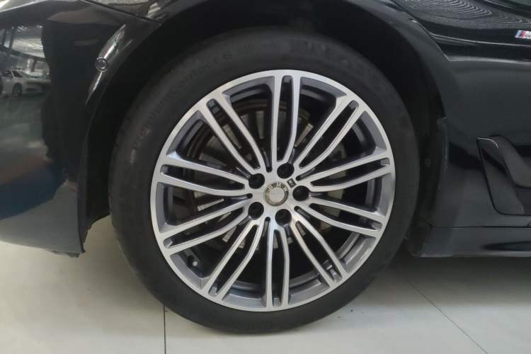 Used BMW 5 Series 2018 530Li Leading Model M Sport Package