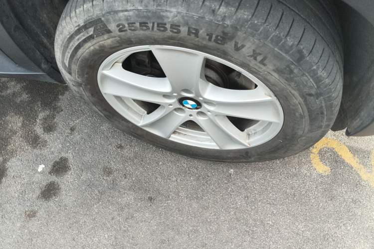 Used BMW X5 2013 xDrive35i Leading Model Right Front Wheel Hub