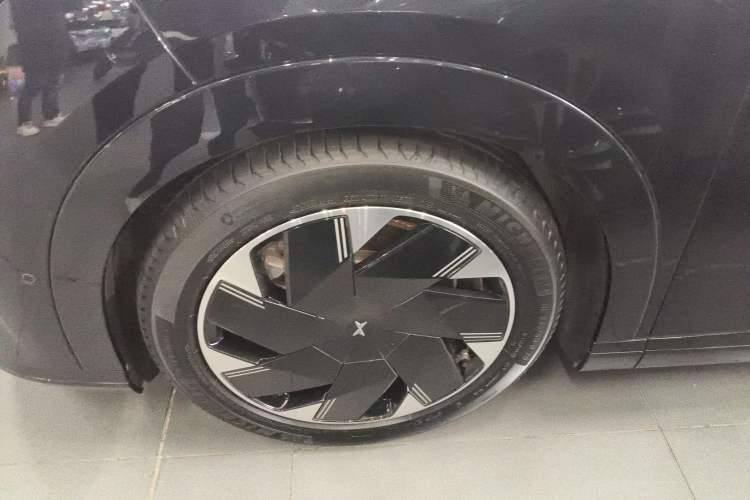 Used XPeng X9 2024 702 Ultra-Long Range Max