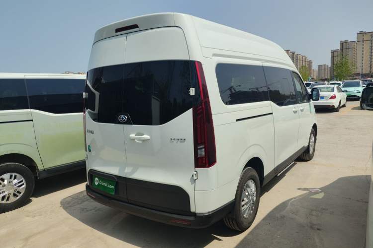 Used SAIC MAXUS Xintu V70 2025 2.0T Manual Long Wheelbase Mid-Height Luxury Version 9 Seats
