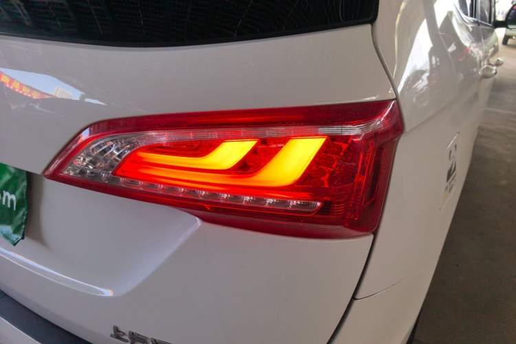 Used Baojun 730 2017 1.5T DCT Flagship Model 7 Seats China V Emission Standard Exterior 3