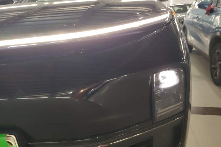 Used Li Auto L8 2023 Pro Model
